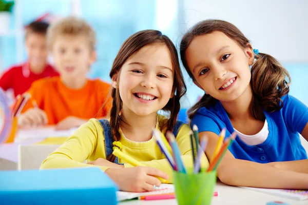 Alumnos aprendiendo idiomas